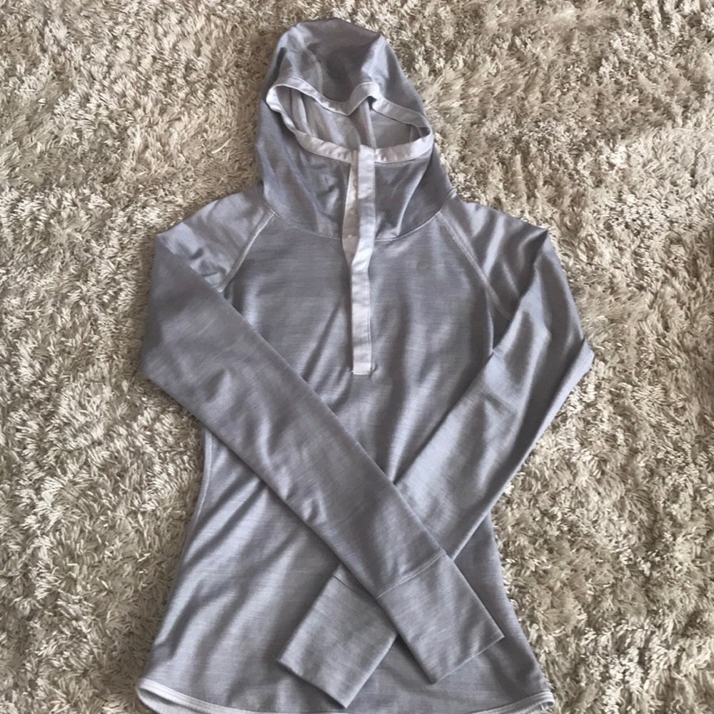 Women’s Nike dri-fit running shirt xs